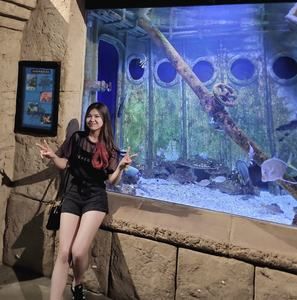 Meet your Posher, Sharon